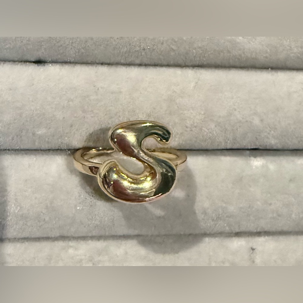 ☮️New Bubble Letter “S” Gold Tone Ring | Chunky Initial Jewelry Y2K Retro